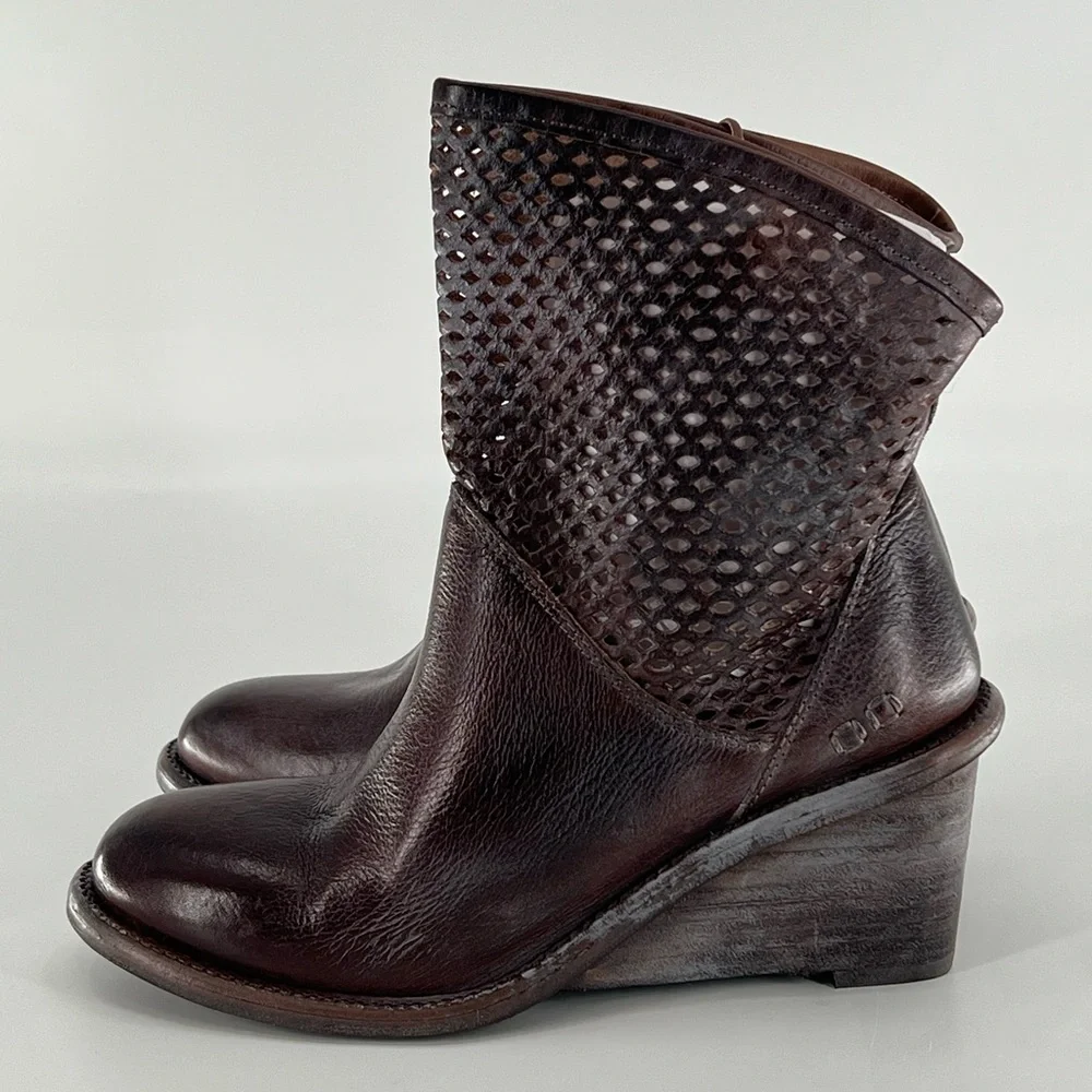 Bed‎ Stu Duchess Teak Rustic Perforated Boho SlouchyWedge Boots 9.5